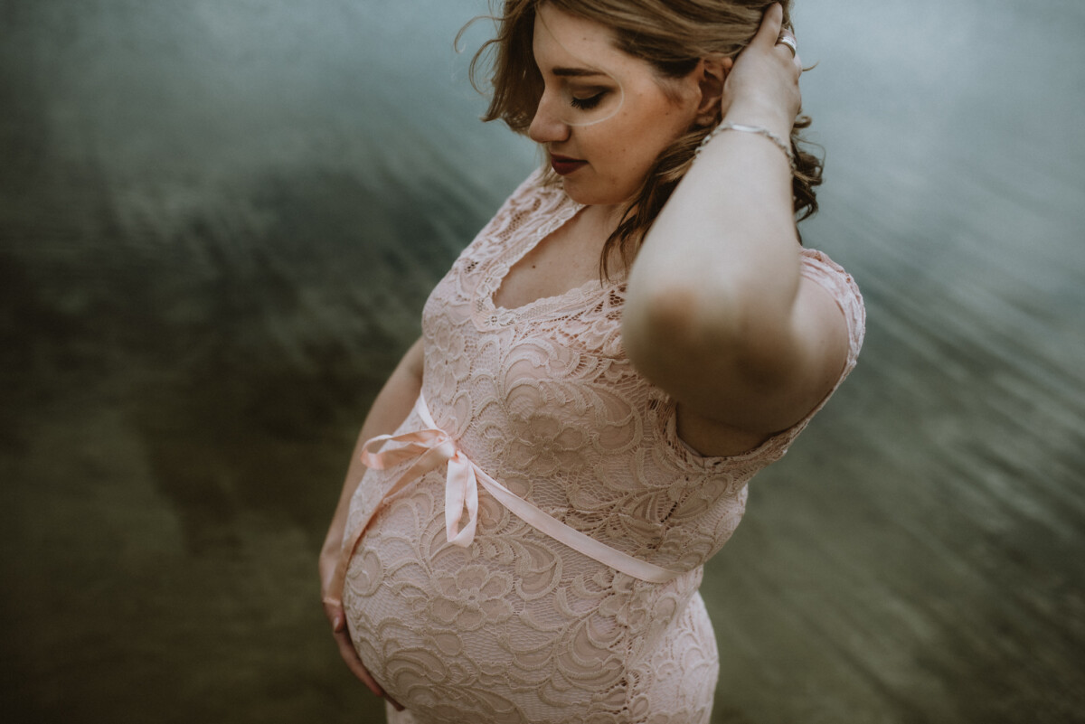 Stoere zwangerschapsfotografie mill cuijk