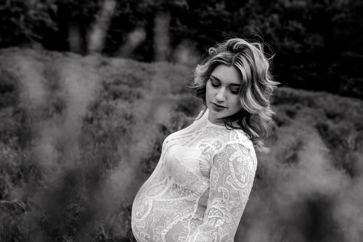 Stoere zwangerschapsfotografie mill cuijk