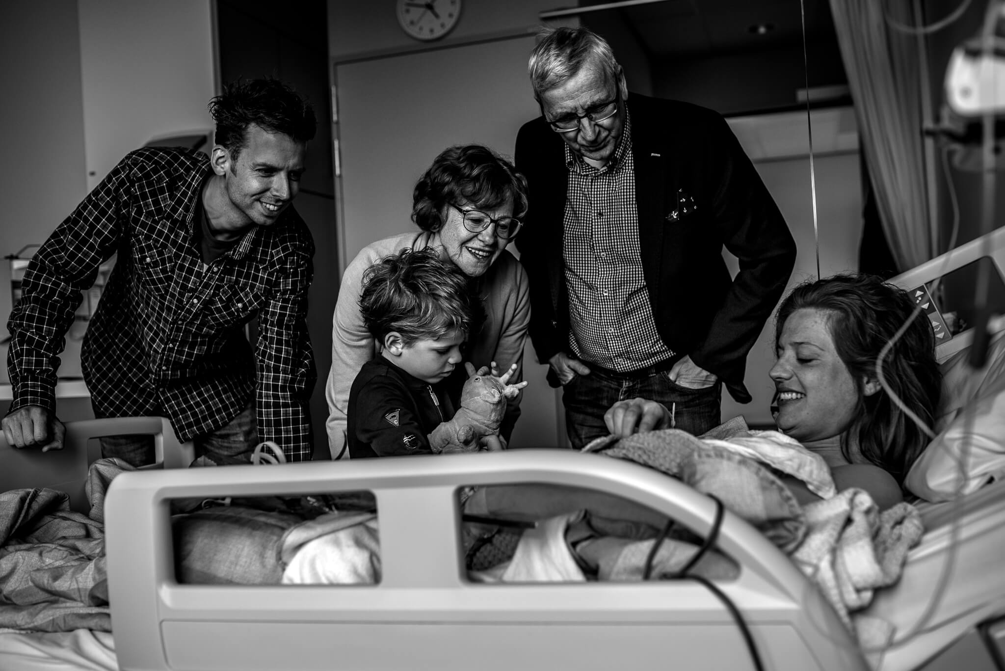 Geboortefotografie brabant Den Bosch ontmoeting broertjes Birth Day geboortefotografie